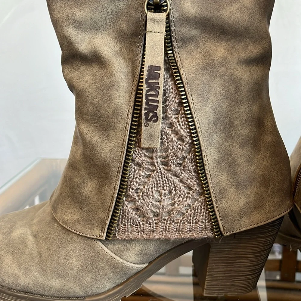 Mukluks Tan & Dark Brown Faux leather Boots w/side zipper & knit detail Size 8 - Picture 12 of 17